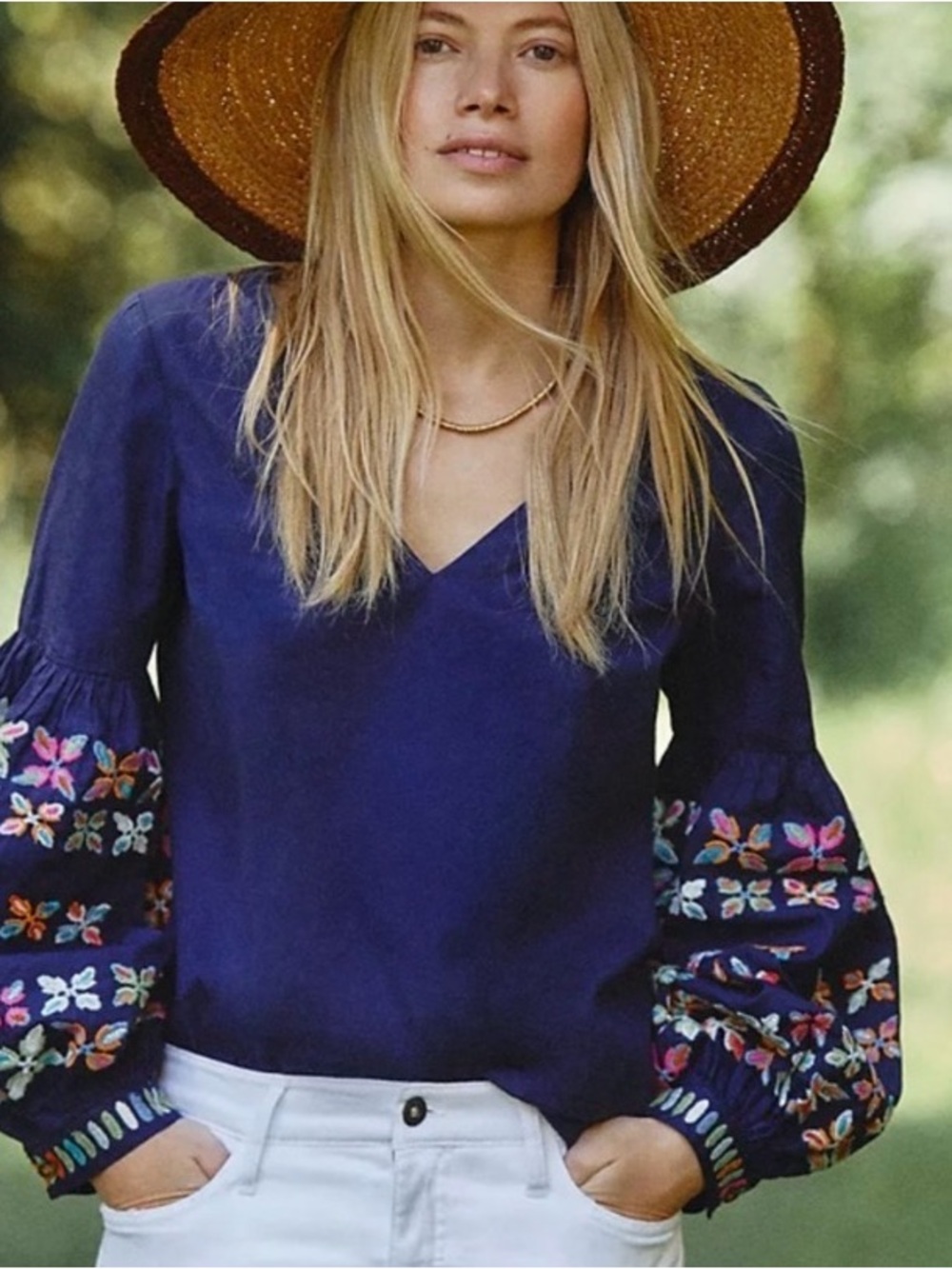 Anthropologie Sonja Embroidered Blouse by Maeve EUC Size 4